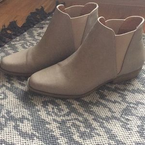 Rampage Booties in Grey